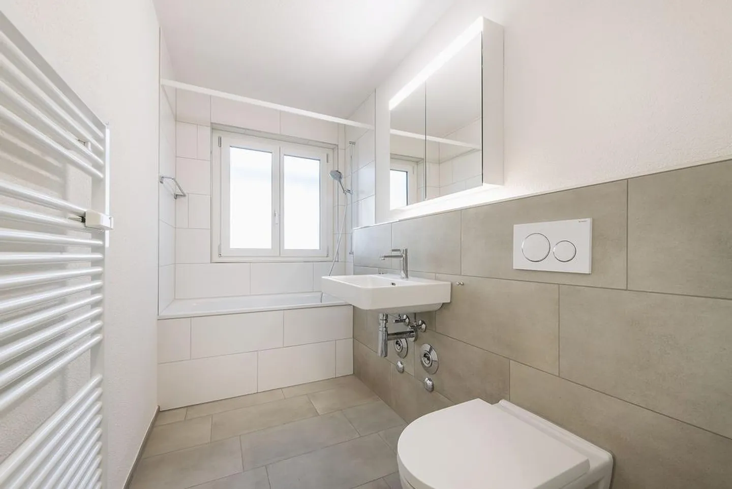 Freshly renovated 3-room apartment with patio and washing tower - Photo 2 of 5