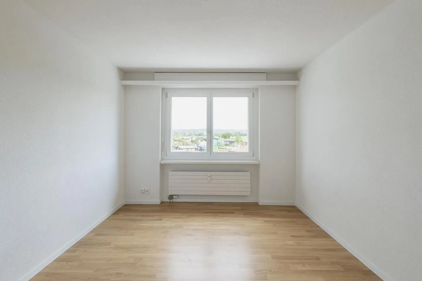 Freshly renovated 3-room apartment with patio and washing tower - Photo 5 of 5