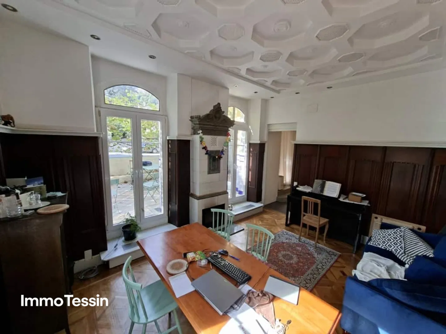 IMMOBILE A REDDITO: Elegante villa in stile Liberty ristrutturata con 6 appartamenti e giardino in una posizione centrale di prima scelta a Muralto - Foto 9 di 13