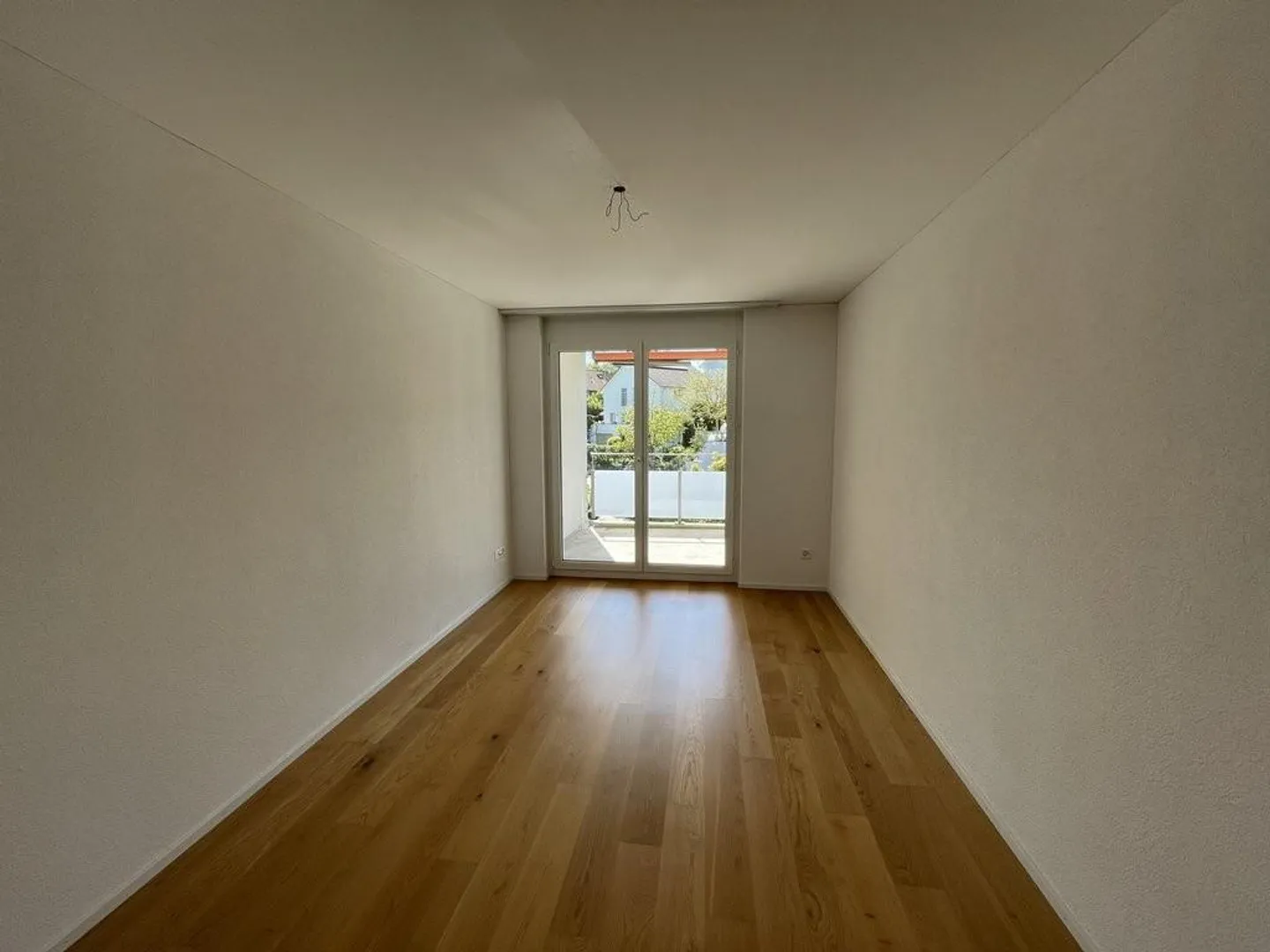 Appartamento luminoso e moderno in una posizione tranquilla - Foto 7 di 8