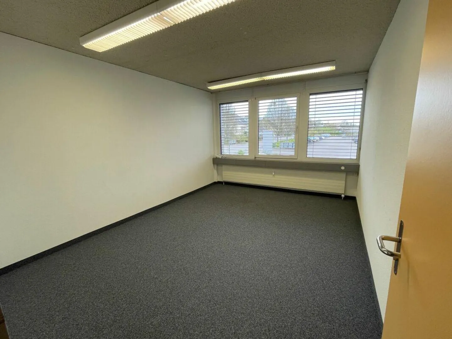 Helles Büro an zentraler Lage in Kreuzlingen zu vermieten - Foto 3 von 5