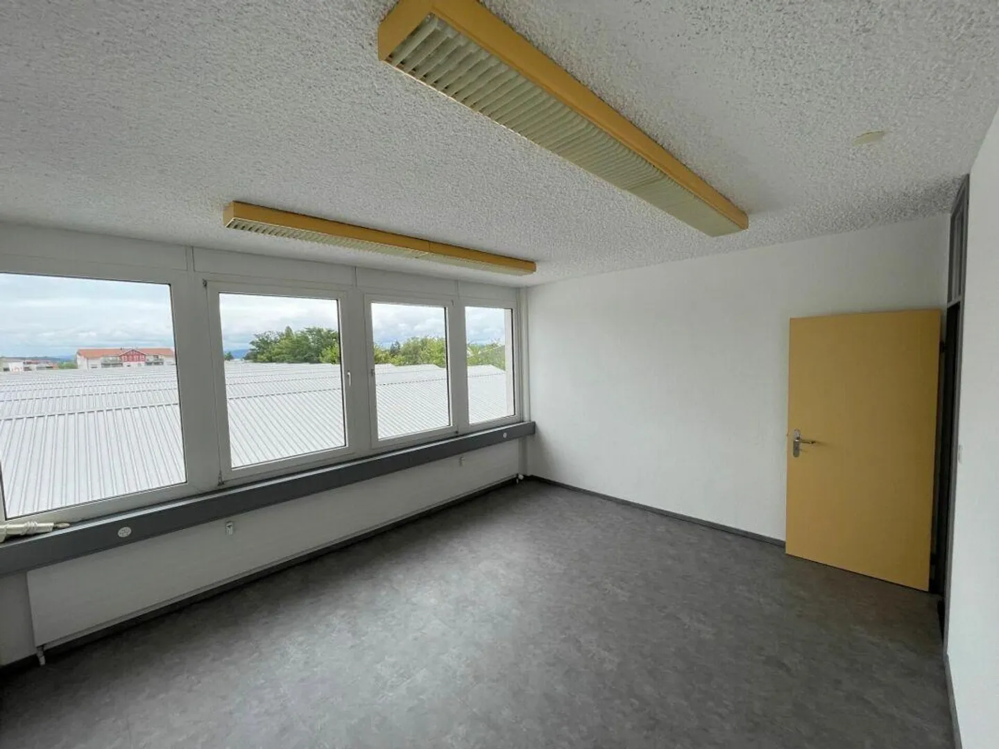 Helles Büro an zentraler Lage in Kreuzlingen zu vermieten - Foto 4 von 5