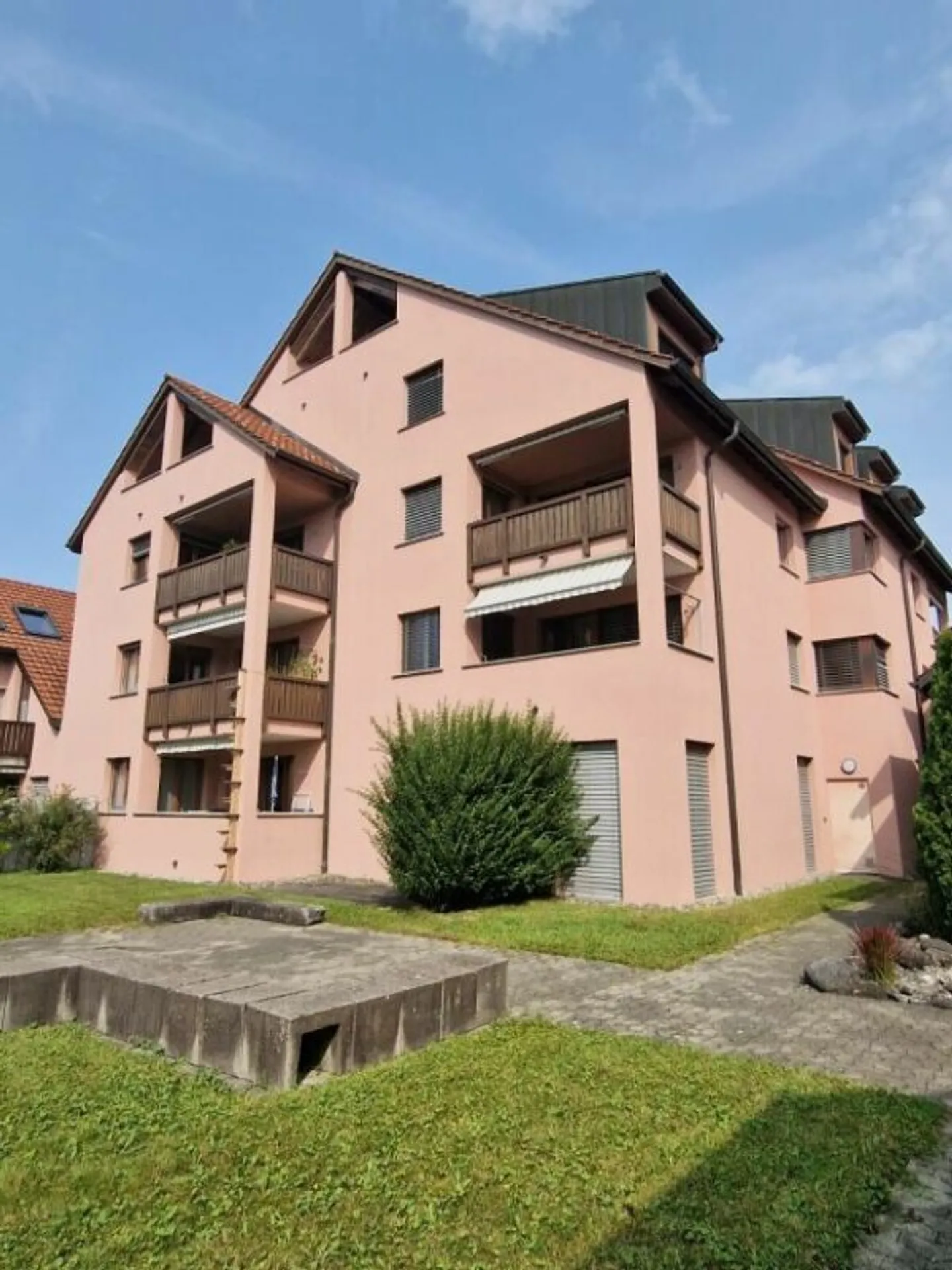 Spacious 4.5 Room Apartment - Photo 1 of 1