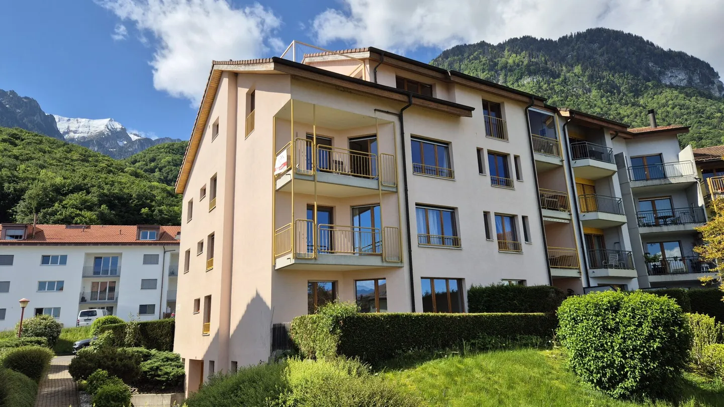 Appartement Charmant avec Vue sur le Lac - Photo 1 sur 13