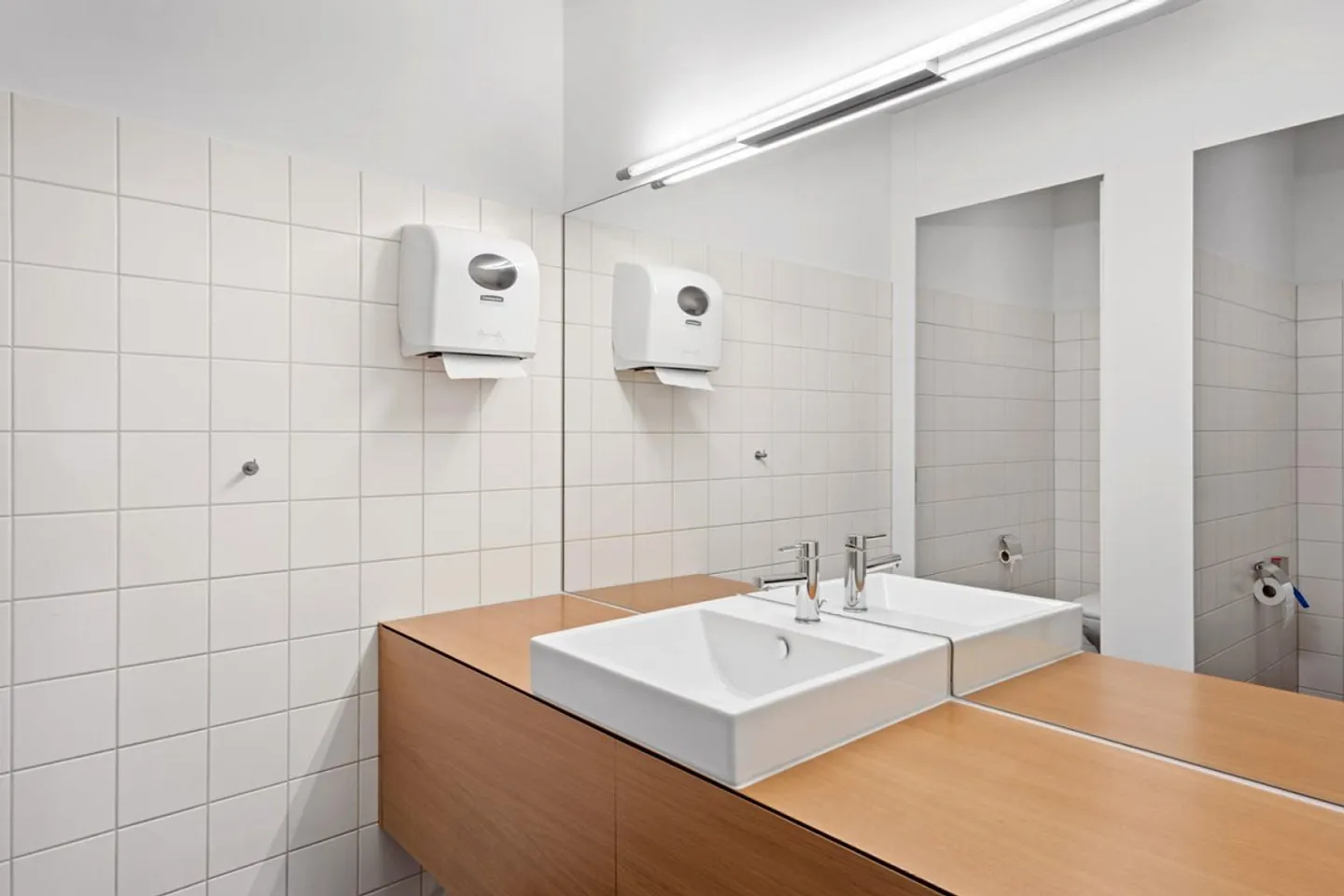 Representative Office-Practice Rooms, St. Leonhardspark - Photo 14 of 21