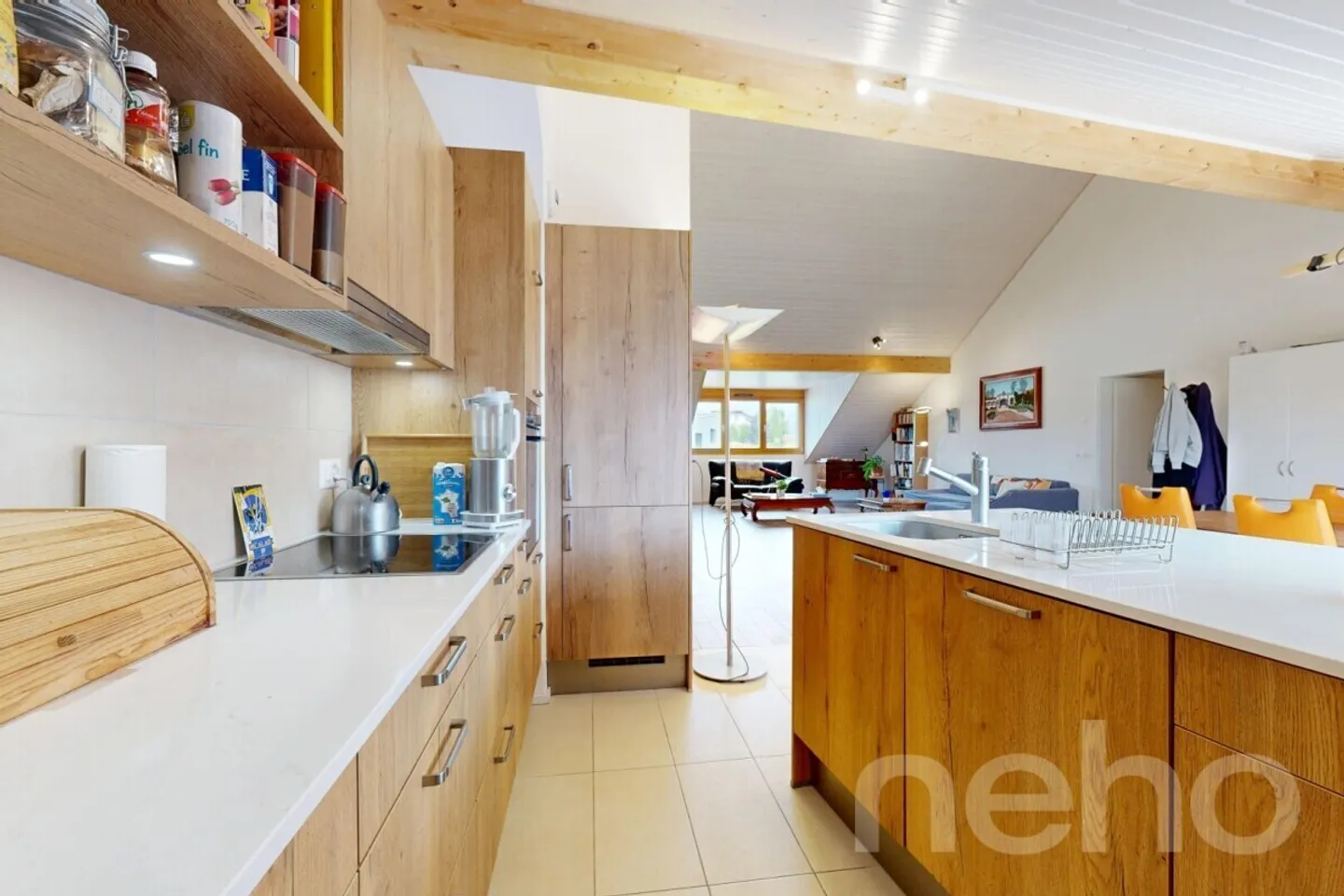 Helles Penthouse mit großzügigen Volumen - Foto 4 von 12