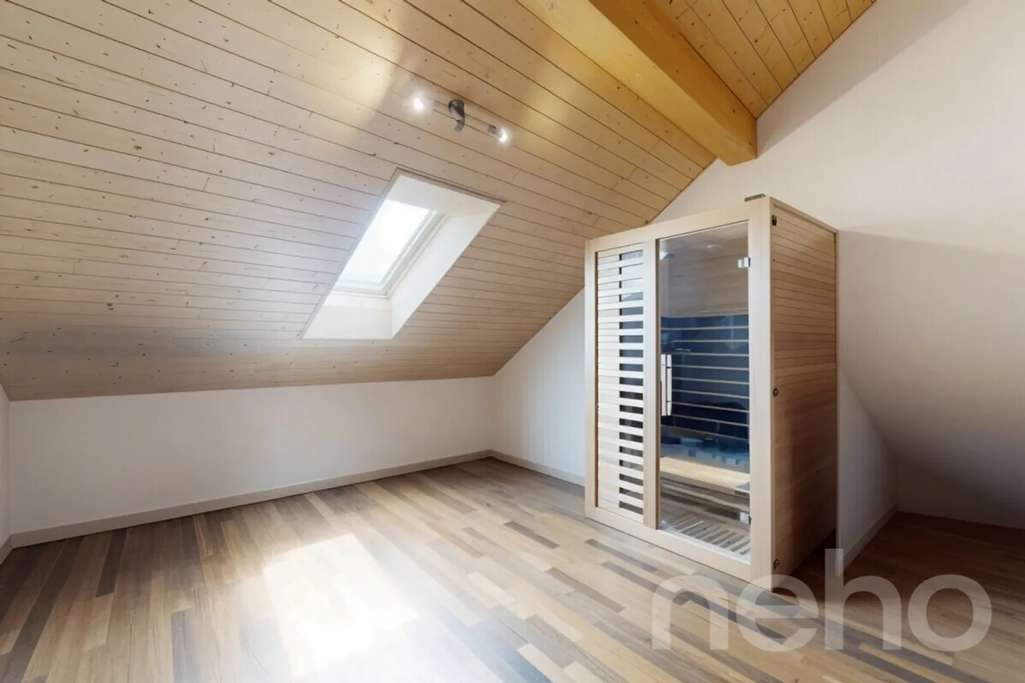 Helles Penthouse mit großzügigen Volumen - Foto 8 von 12