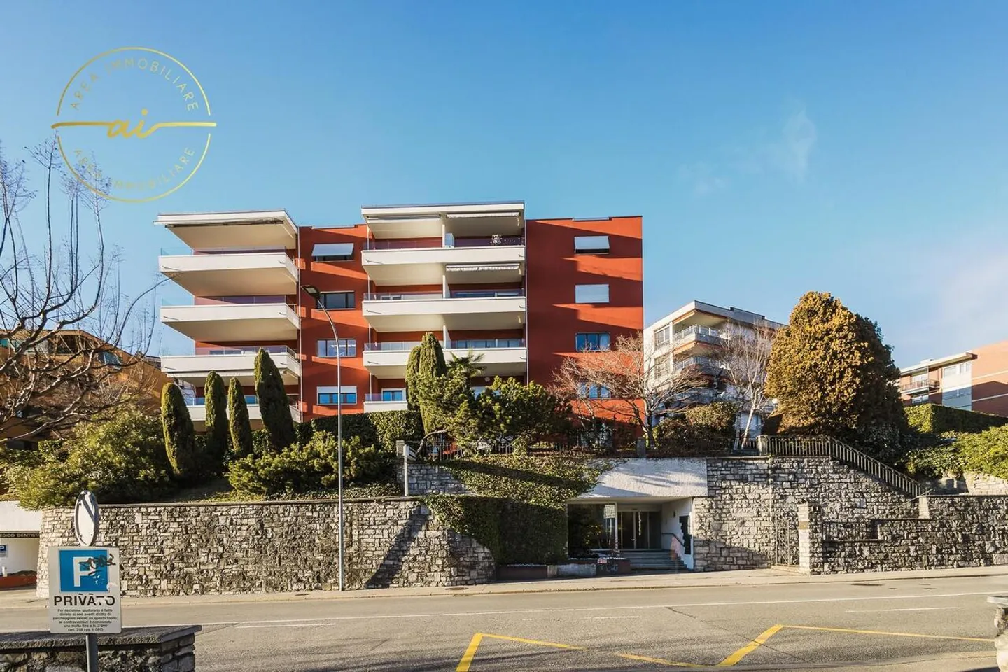 ELEGANTE ED AMPIO APPARTAMENTO 2.5 LOCALI A LUGANO - Foto 13 di 13