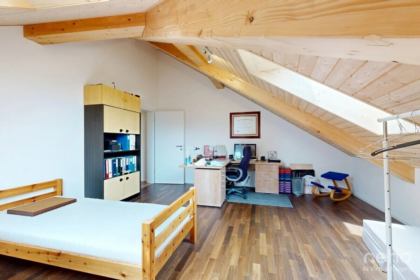 Helles Penthouse mit großzügigen Volumen - Foto 11 von 12