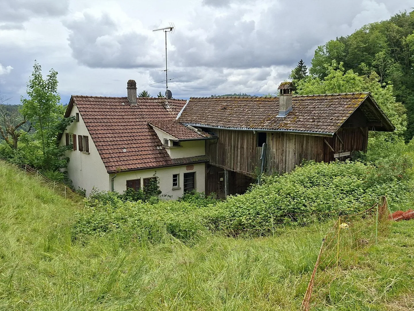 Charmantes Bauernhaus mit Scheune - Foto 1 von 11