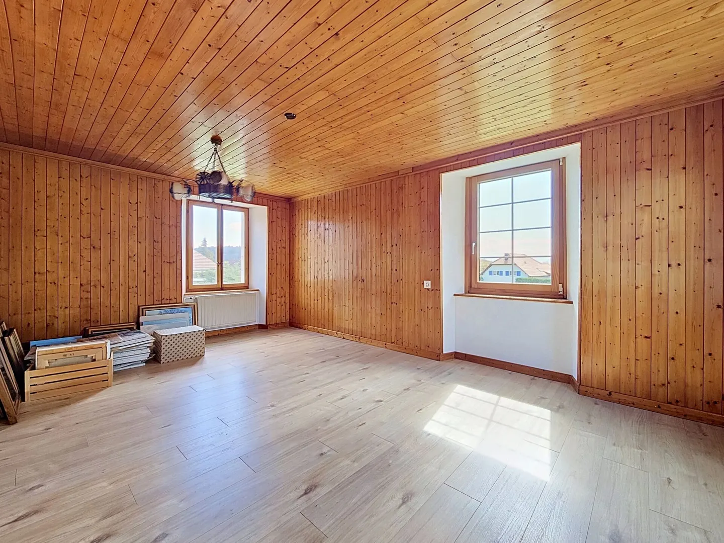Ideal for a couple with a large garden - Photo 2 of 21