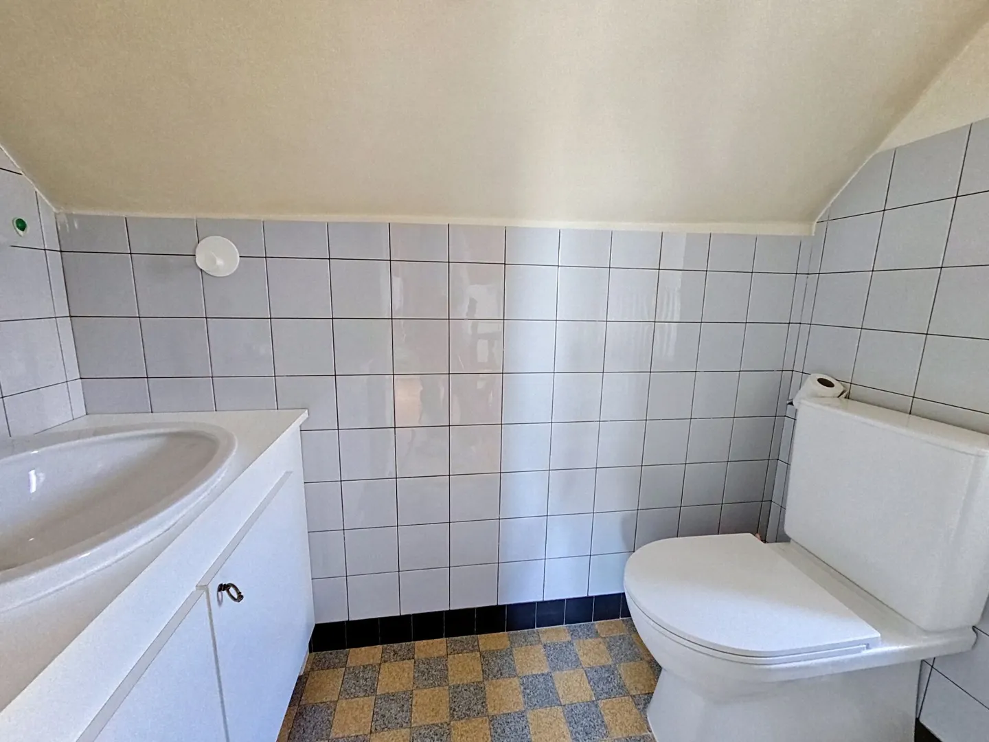 Ideal for a couple with a large garden - Photo 14 of 21