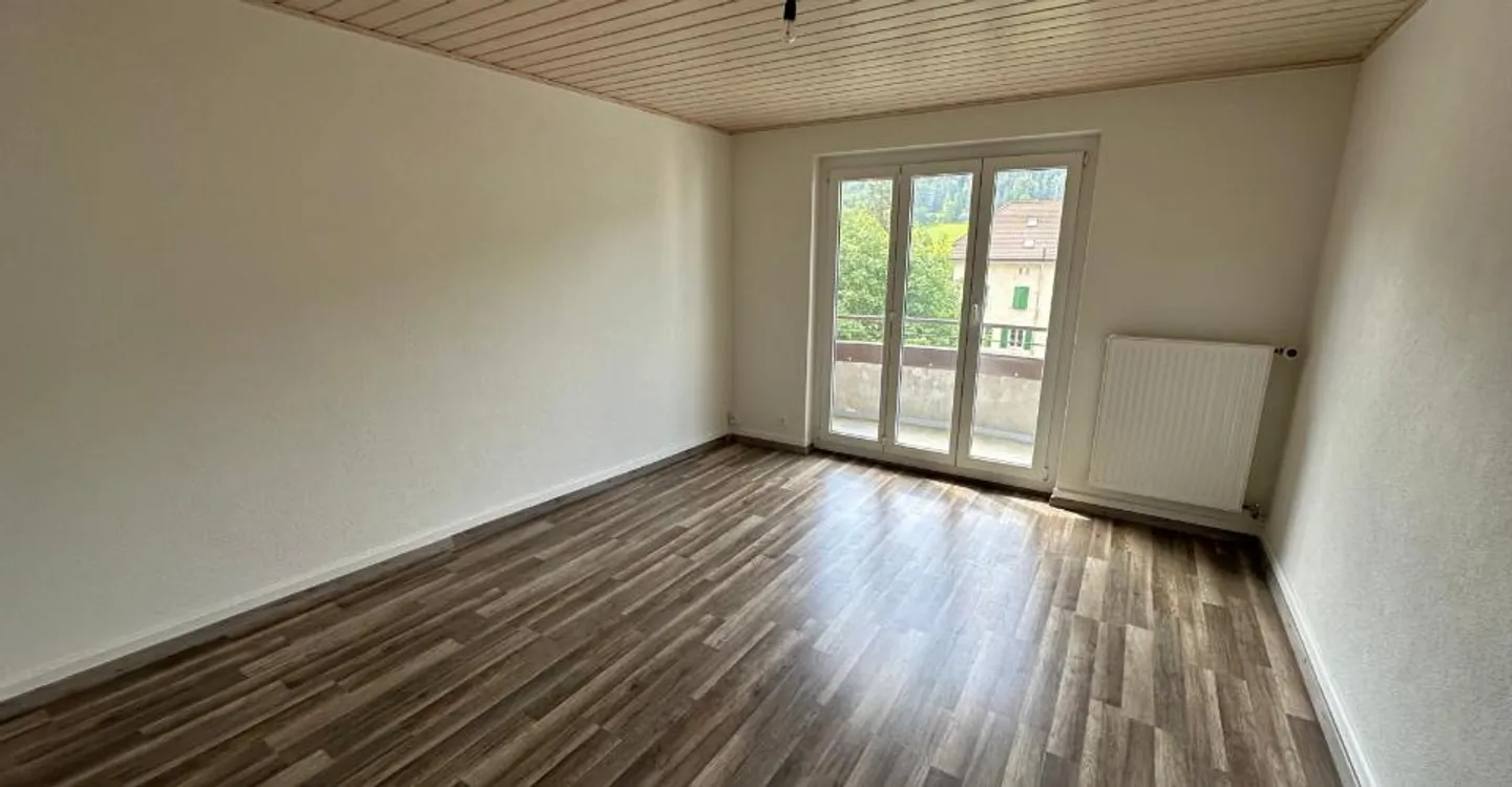 In affitto: Bellissimo appartamento di 2.5 locali con balcone - Lavoir 1, Cortébert - Foto 2 di 8