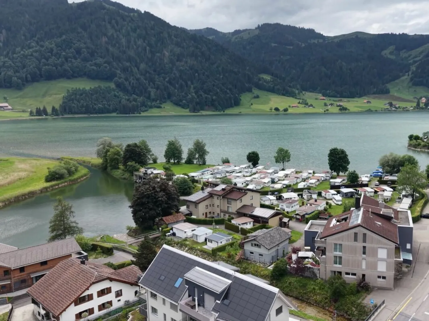 WOHNEN, WO ANDERE FERIEN MACHEN - EUTHAL BEI EINSIEDELN - Foto 2 di 22