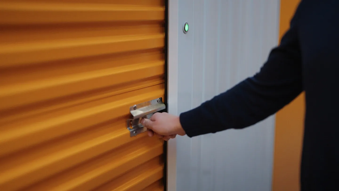 Lagerhäuser (Self-Storage) in Genf - Foto 2 von 6