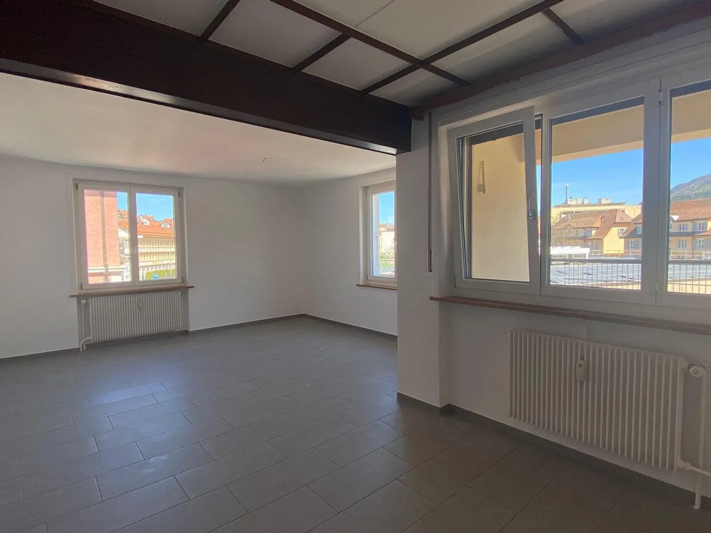 Nouvelle opportunité  Bel appartement de 4 pièces au coeur de Tavannes - Foto 2 von 10
