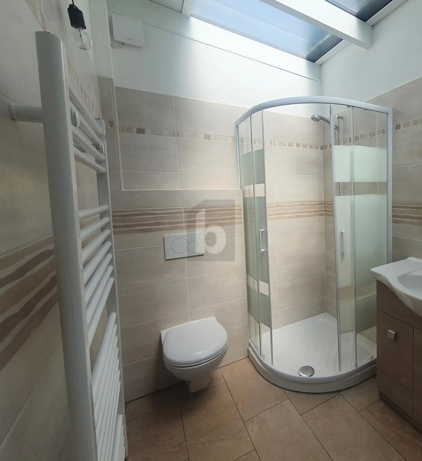 TRANQUILLO, MODERNO &amp; CON GIARDINO - Photo 5 of 6