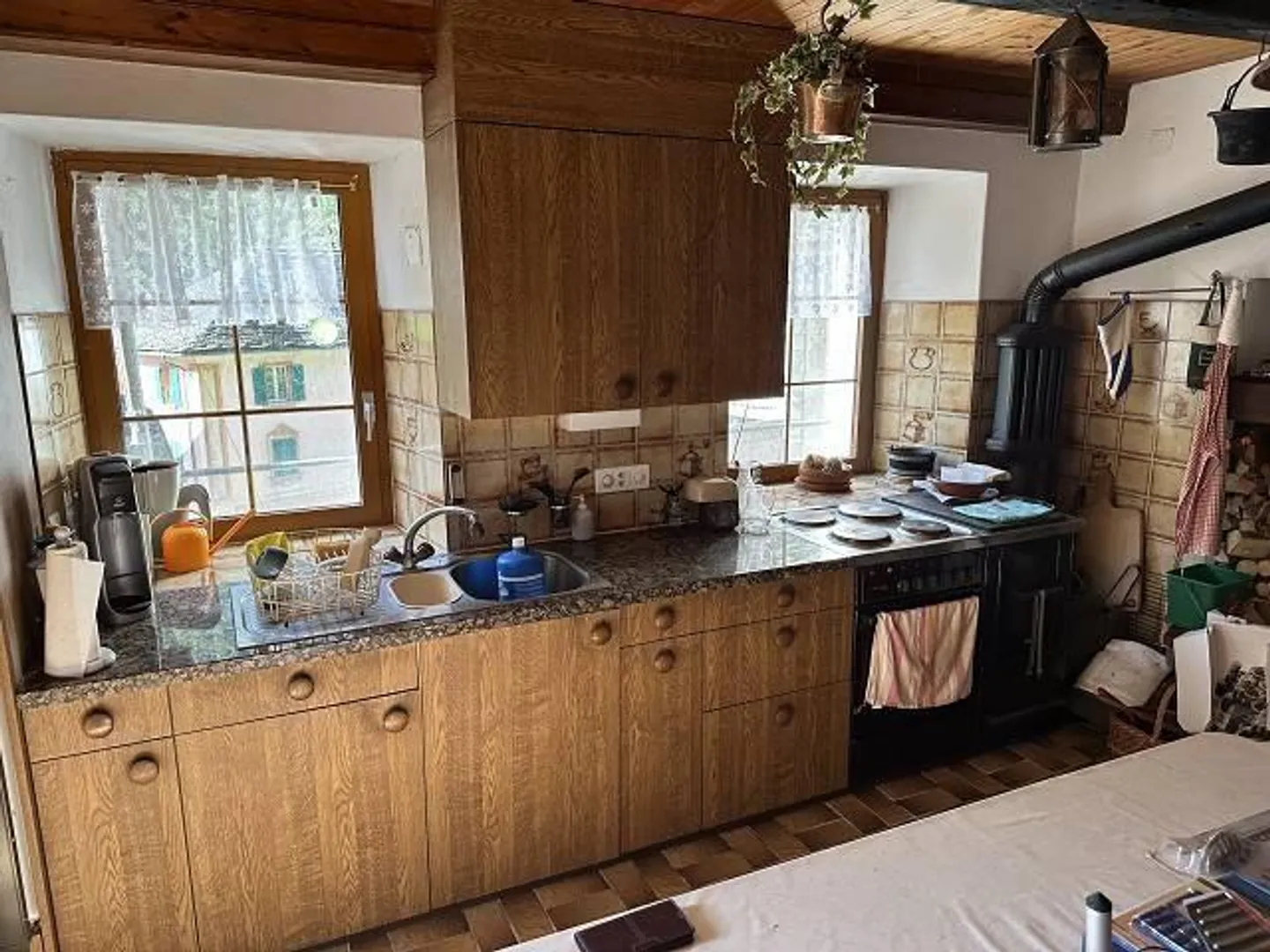 Large property with plenty of meadow and forest in a very sunny, quiet location - Photo 5 of 32