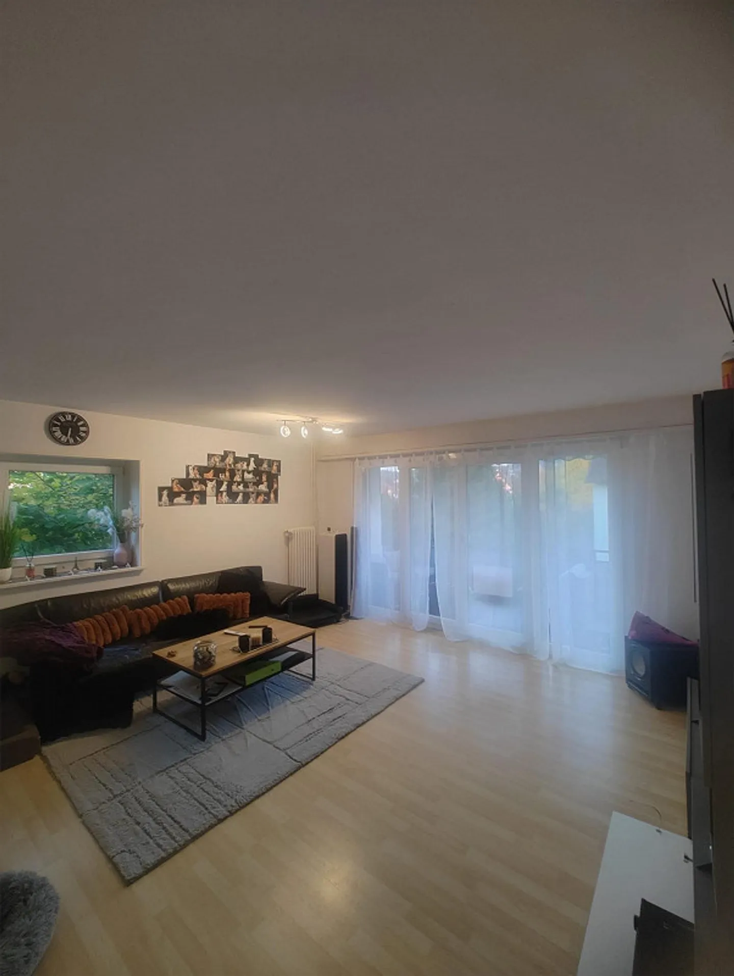 Appartement lumineux de 4,5 pièces avec balcon à Dürrenasch - Photo 2 sur 8