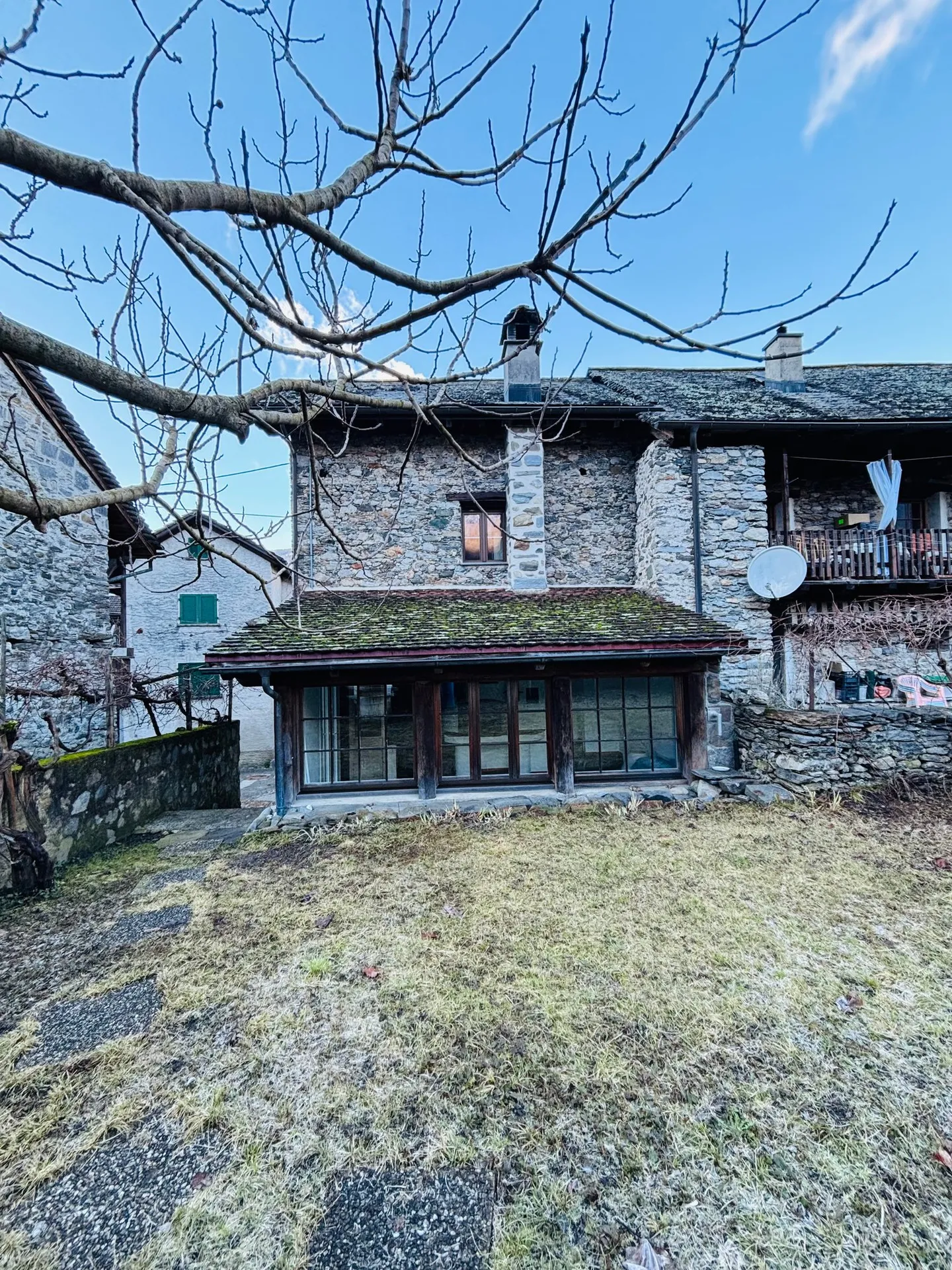 Maison en Pierre Rustique avec Cheminée, Four à Pizza et Chapelle - Photo 1 sur 22