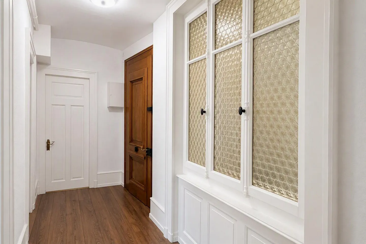 Historic Frame and Central Address – An Exclusive Office Floor - Photo 8 of 9