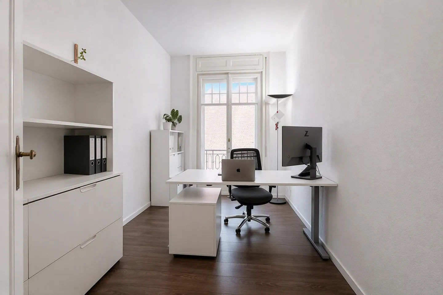 Historic Frame and Central Address – An Exclusive Office Floor - Photo 5 of 9