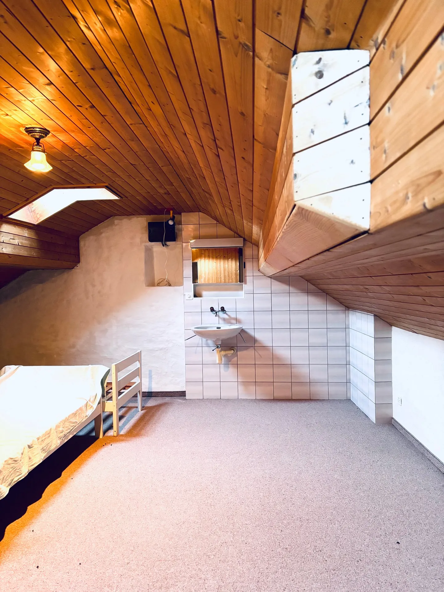 Maison en Pierre Rustique avec Cheminée, Four à Pizza et Chapelle - Photo 14 sur 22