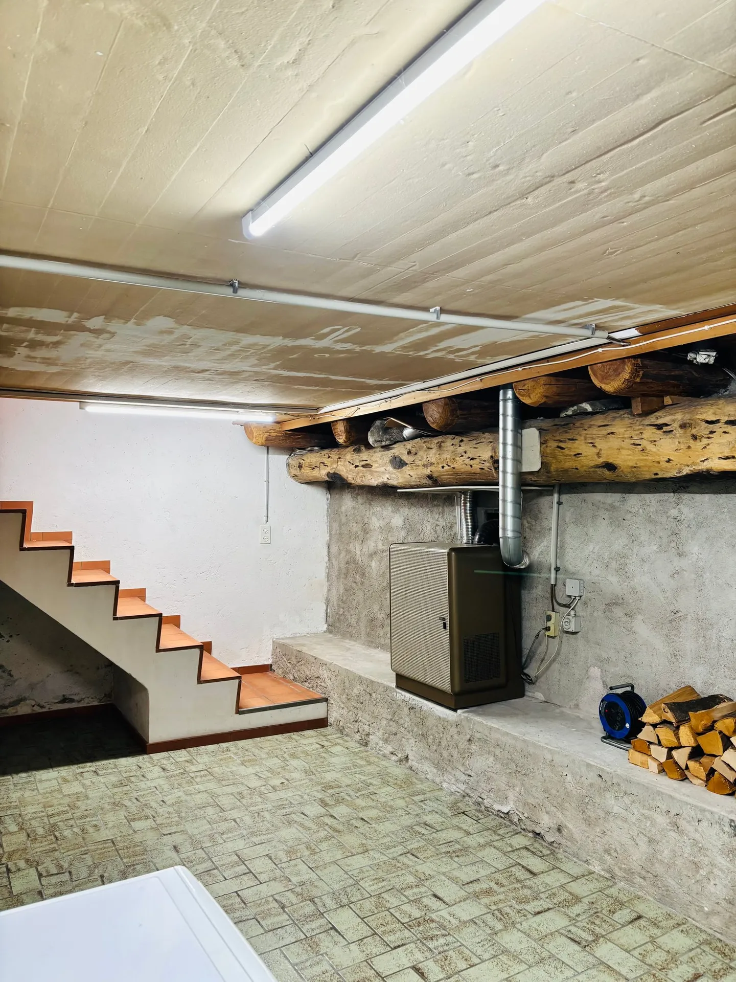 Maison en Pierre Rustique avec Cheminée, Four à Pizza et Chapelle - Photo 15 sur 22