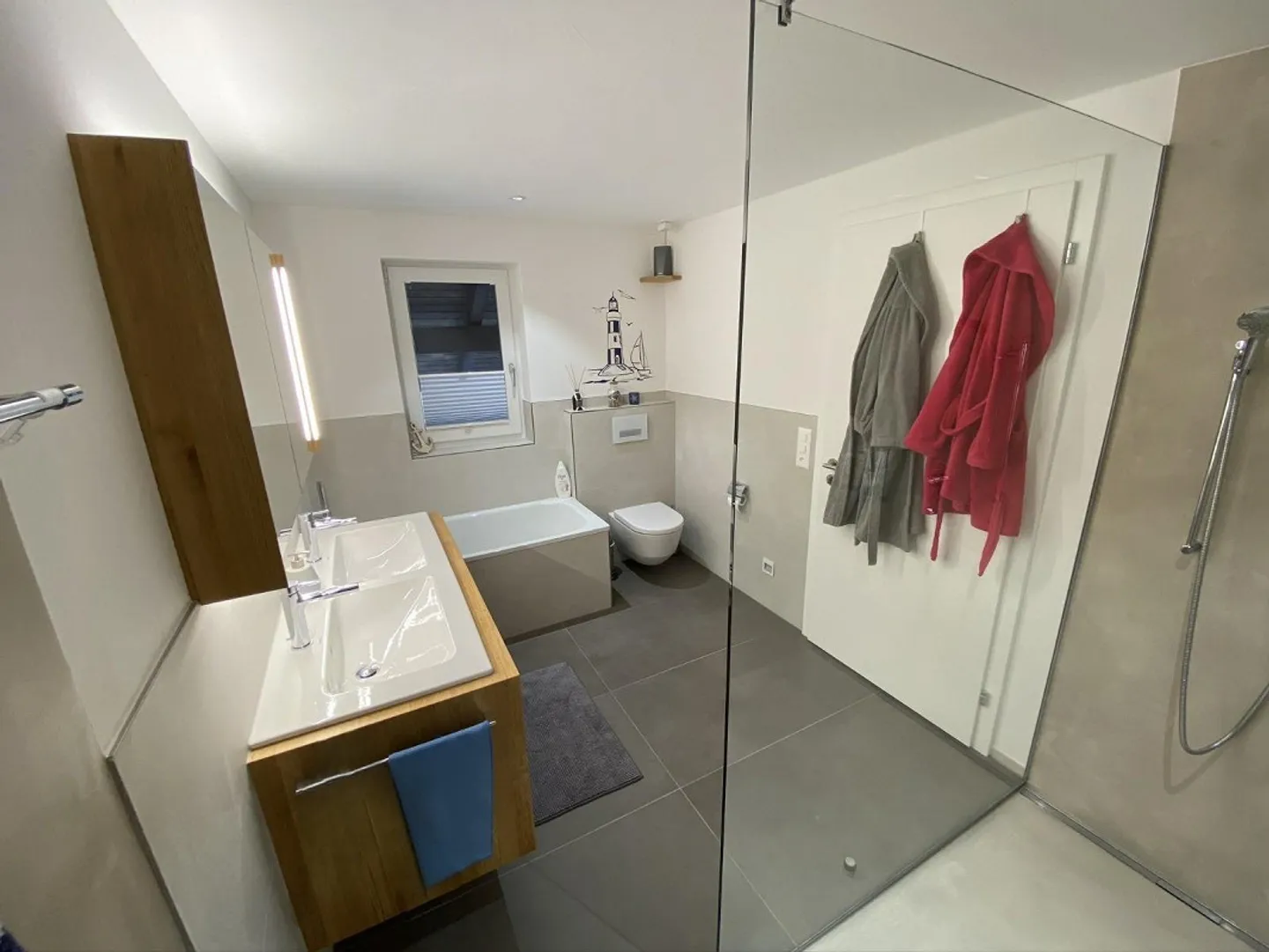 Parte di una casa in un tranquillo quartiere di case unifamiliari - Foto 12 di 16