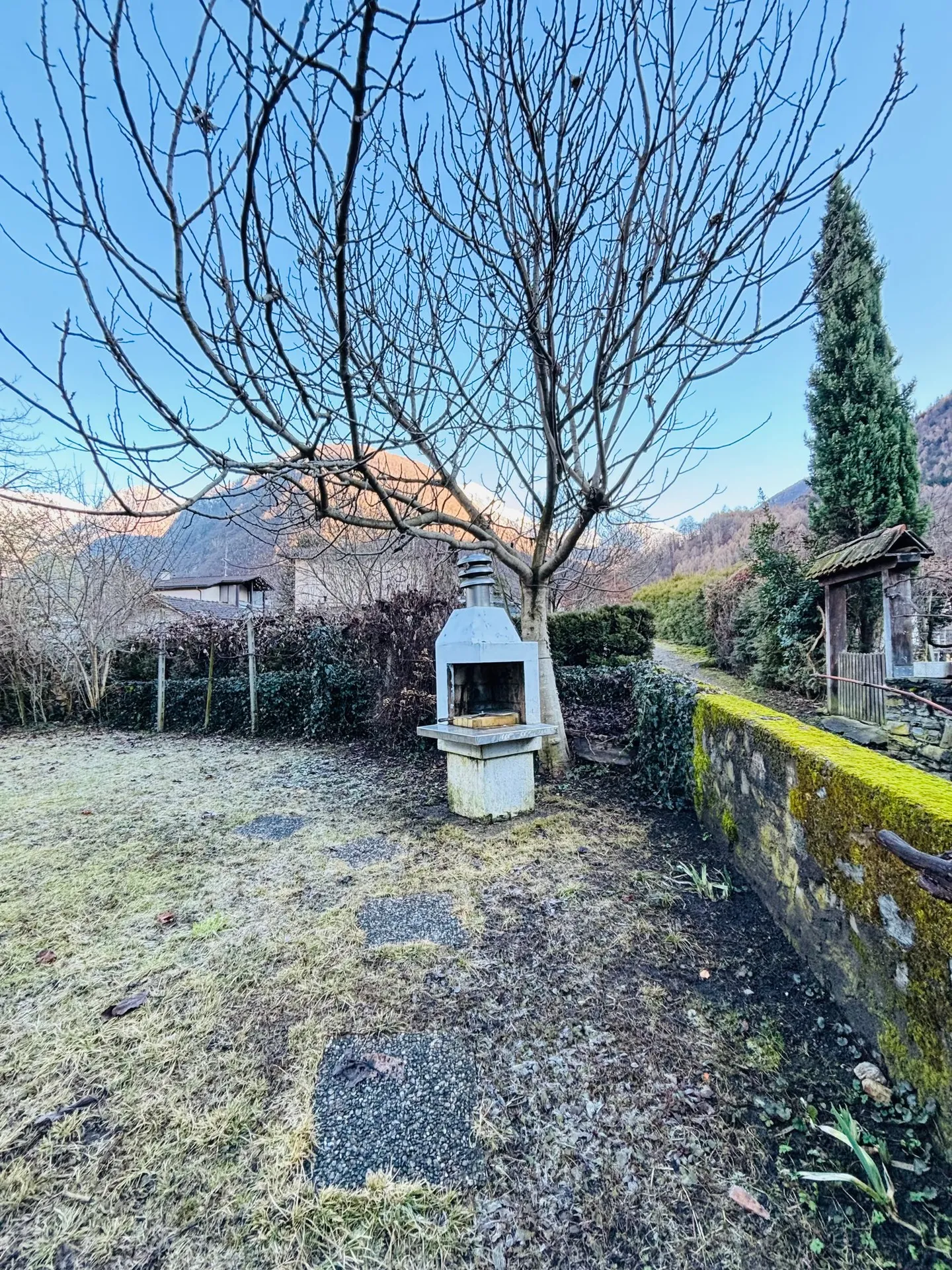 Maison en Pierre Rustique avec Cheminée, Four à Pizza et Chapelle - Photo 20 sur 22