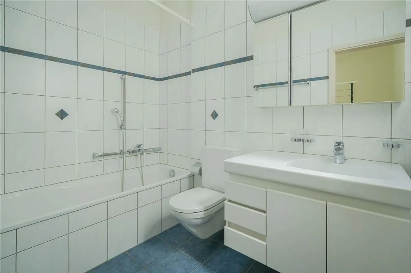 Great Views! 5.5 Room Double Family House with Gallery and... - Photo 7 of 13