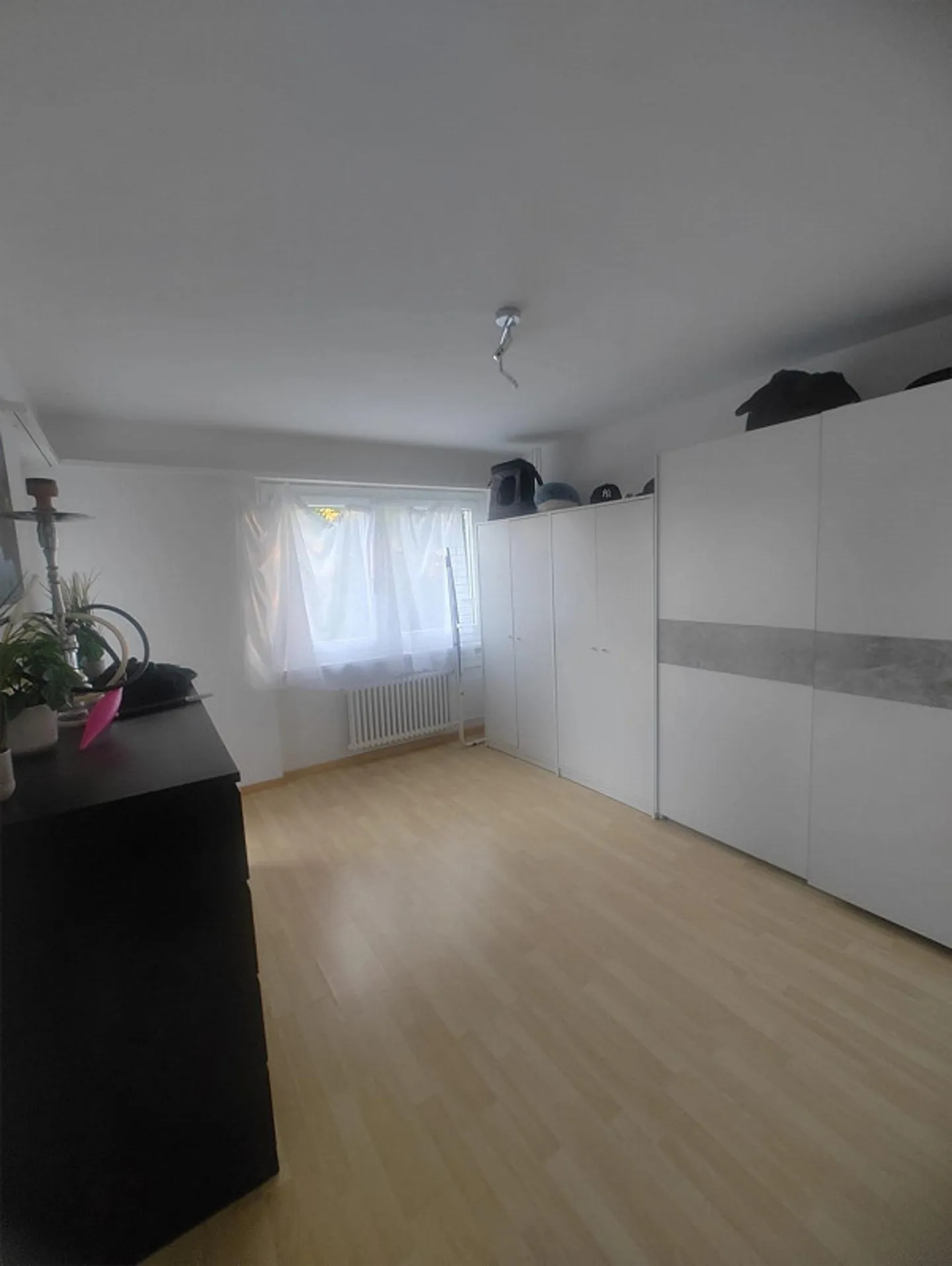 Appartement lumineux de 4,5 pièces avec balcon à Dürrenasch - Photo 3 sur 8
