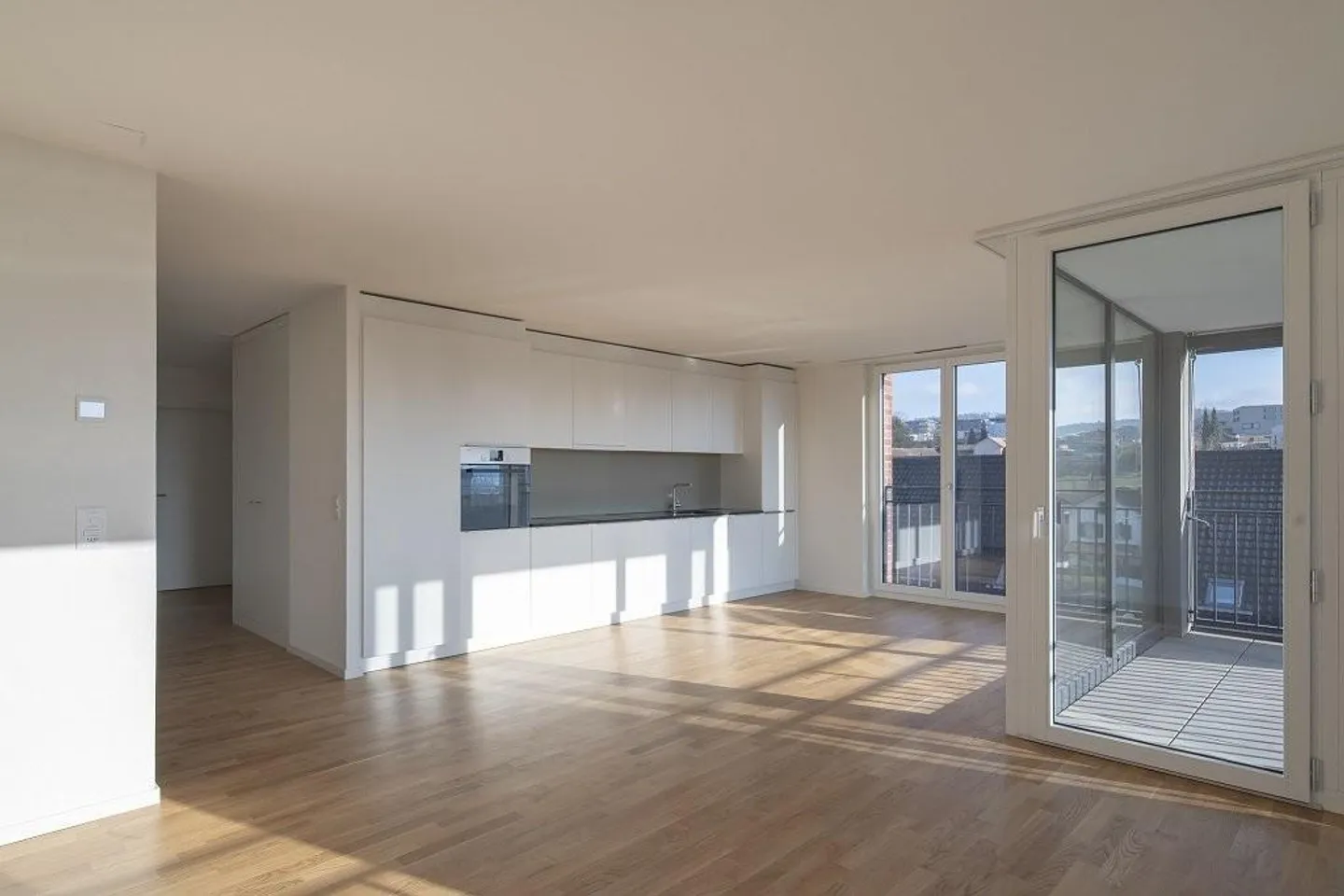 Appartement des temps récents, près du centre-ville - Photo 3 sur 7