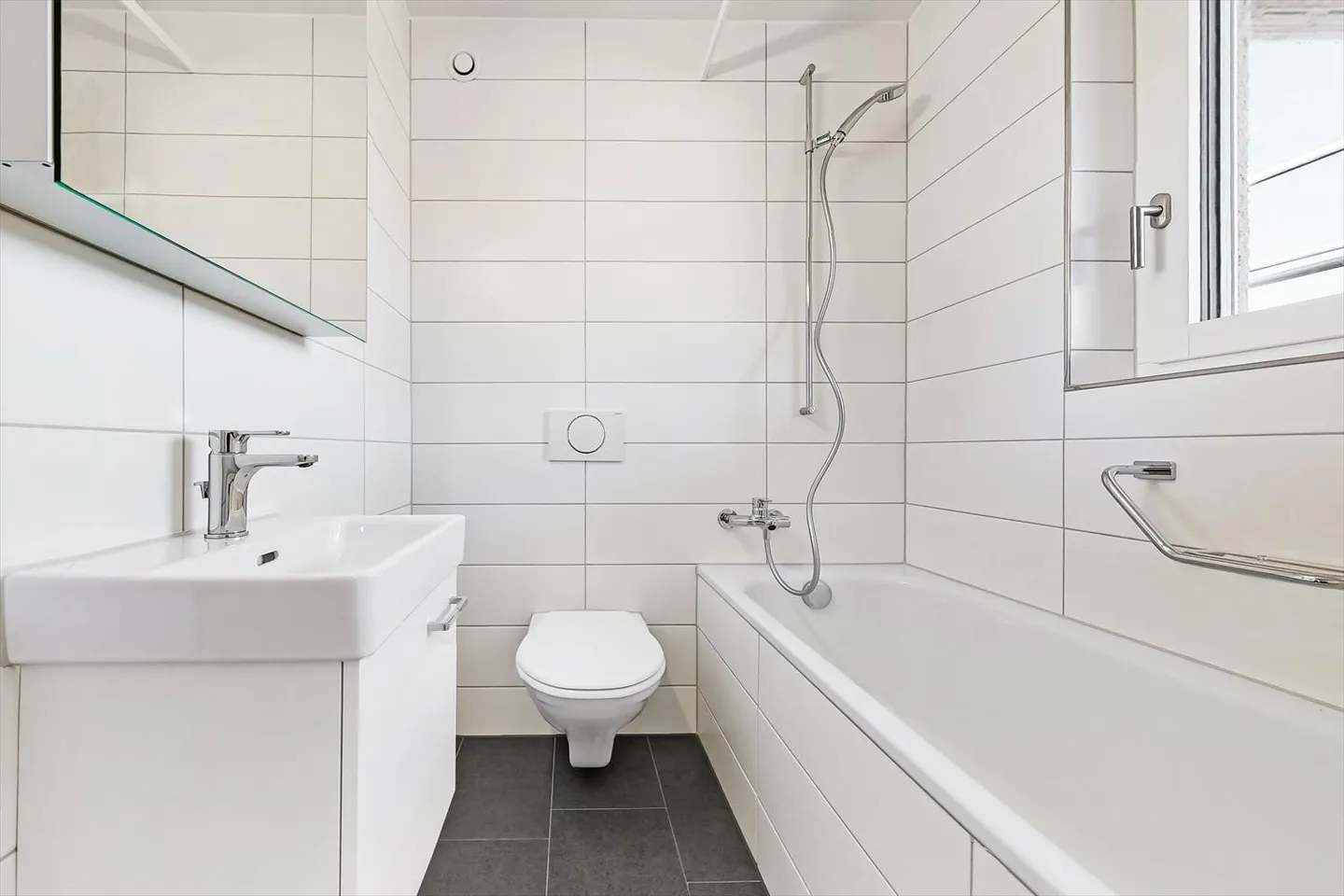 6-room apartment - Photo 11 of 11