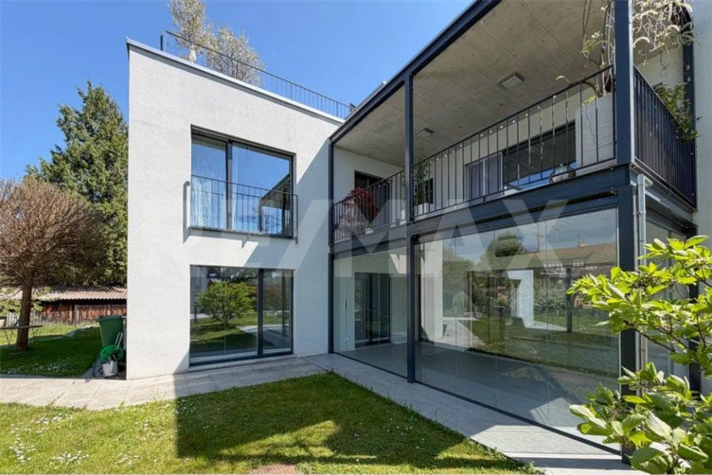 Your personal retreat in the green – stylish 4.5 room garden apartment - Photo 1 of 13