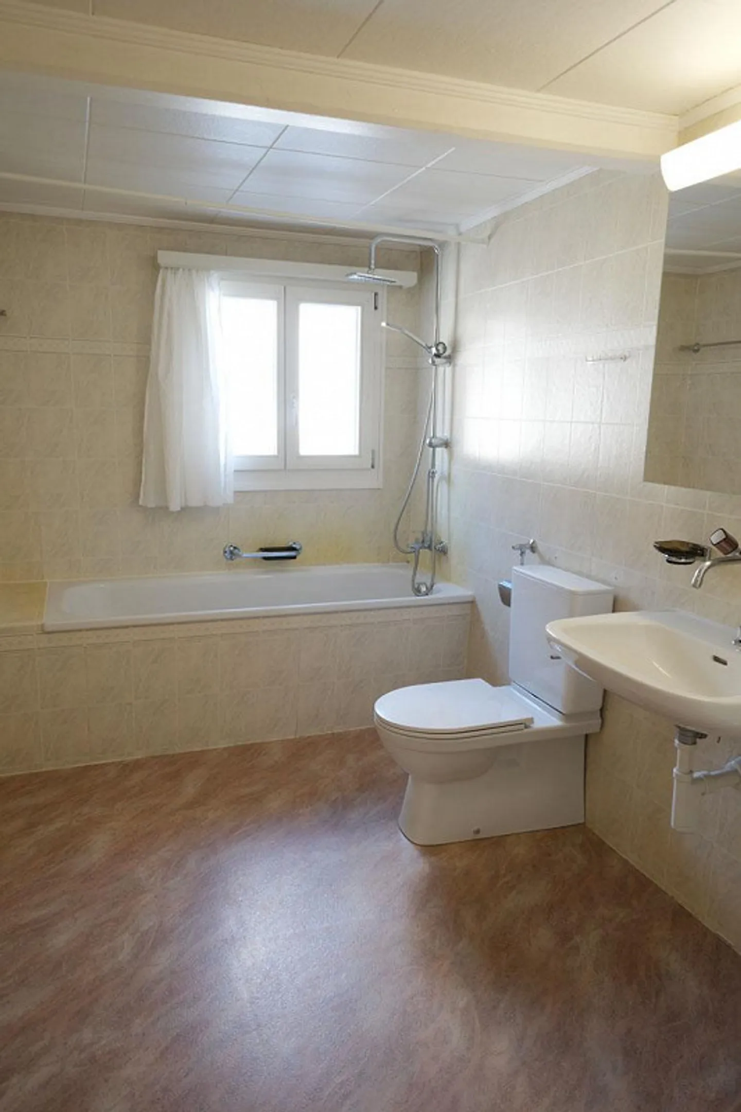 The traditional two-family house in Rabius, in the Grisons Oberland - Photo 13 of 14