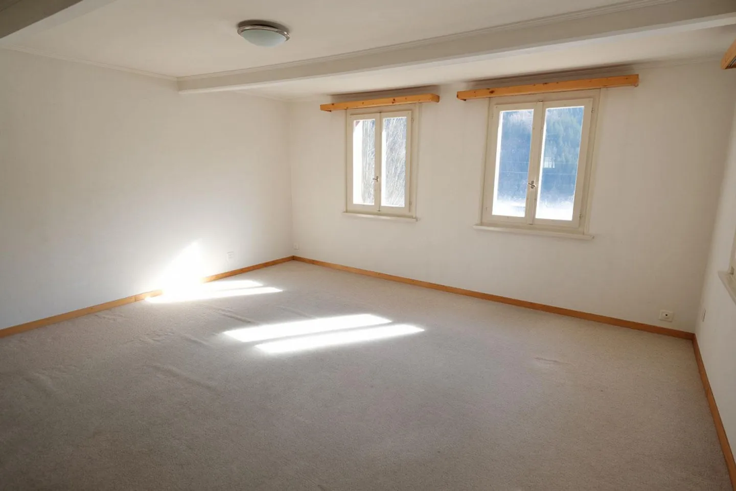 The traditional two-family house in Rabius, in the Grisons Oberland - Photo 9 of 14