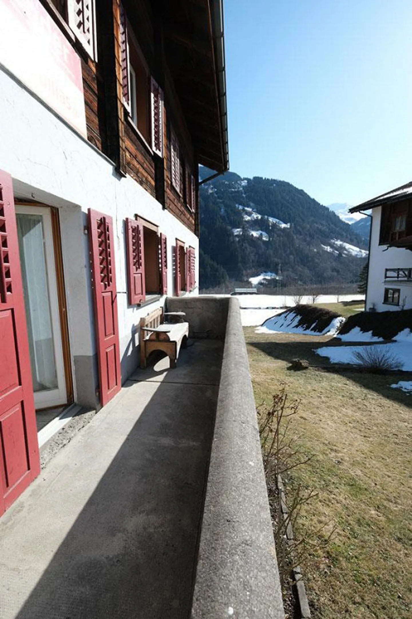 The traditional two-family house in Rabius, in the Grisons Oberland - Photo 11 of 14
