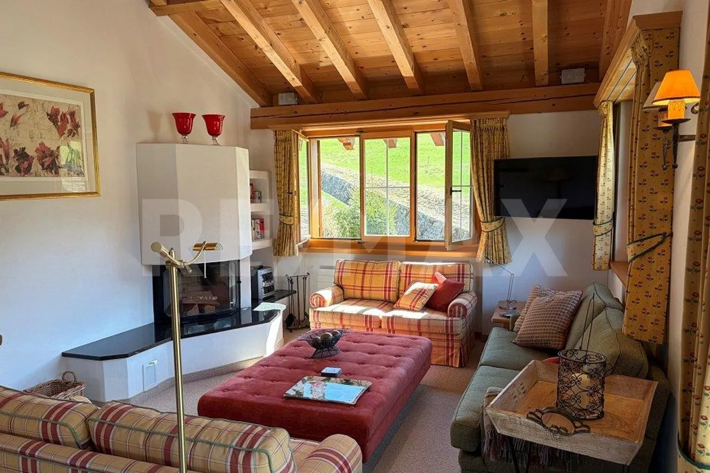 4.5-Room Penthouse Apartment in a Quiet and Central Location in Klo... - Photo 2 of 13