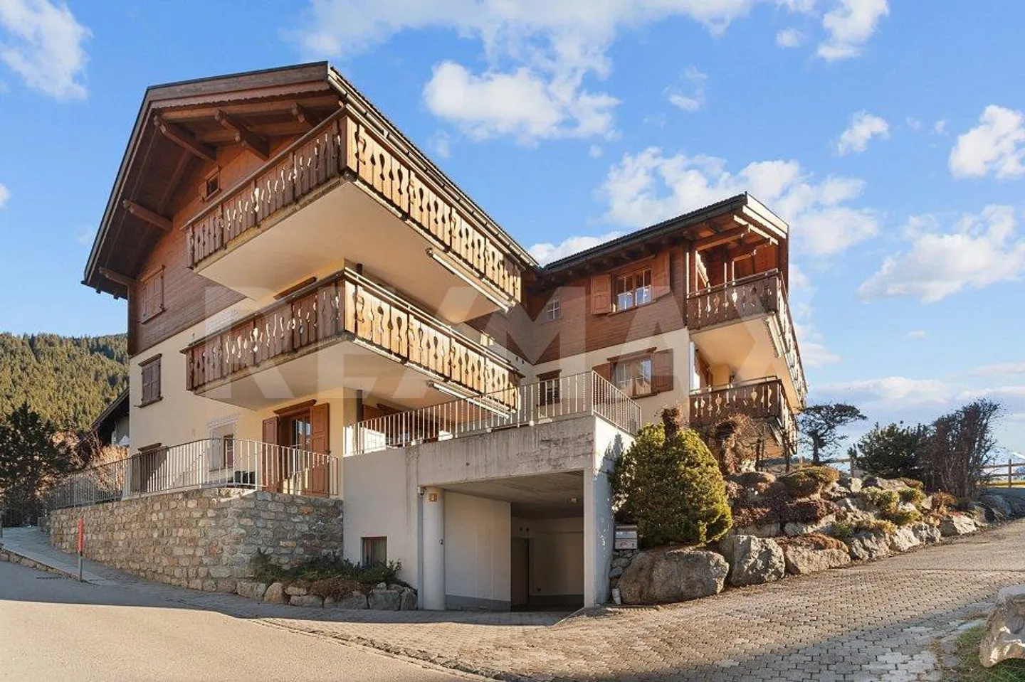 4.5-Room Penthouse Apartment in a Quiet and Central Location in Klo... - Photo 13 of 13