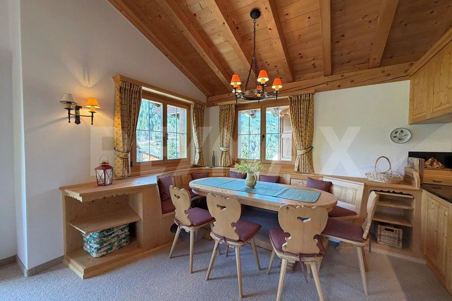 4.5-Room Penthouse Apartment in a Quiet and Central Location in Klo... - Photo 3 of 13