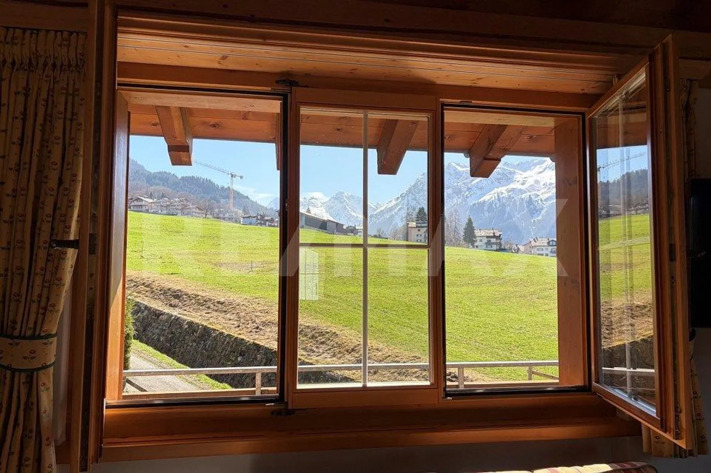 4.5-Room Penthouse Apartment in a Quiet and Central Location in Klo... - Photo 4 of 13