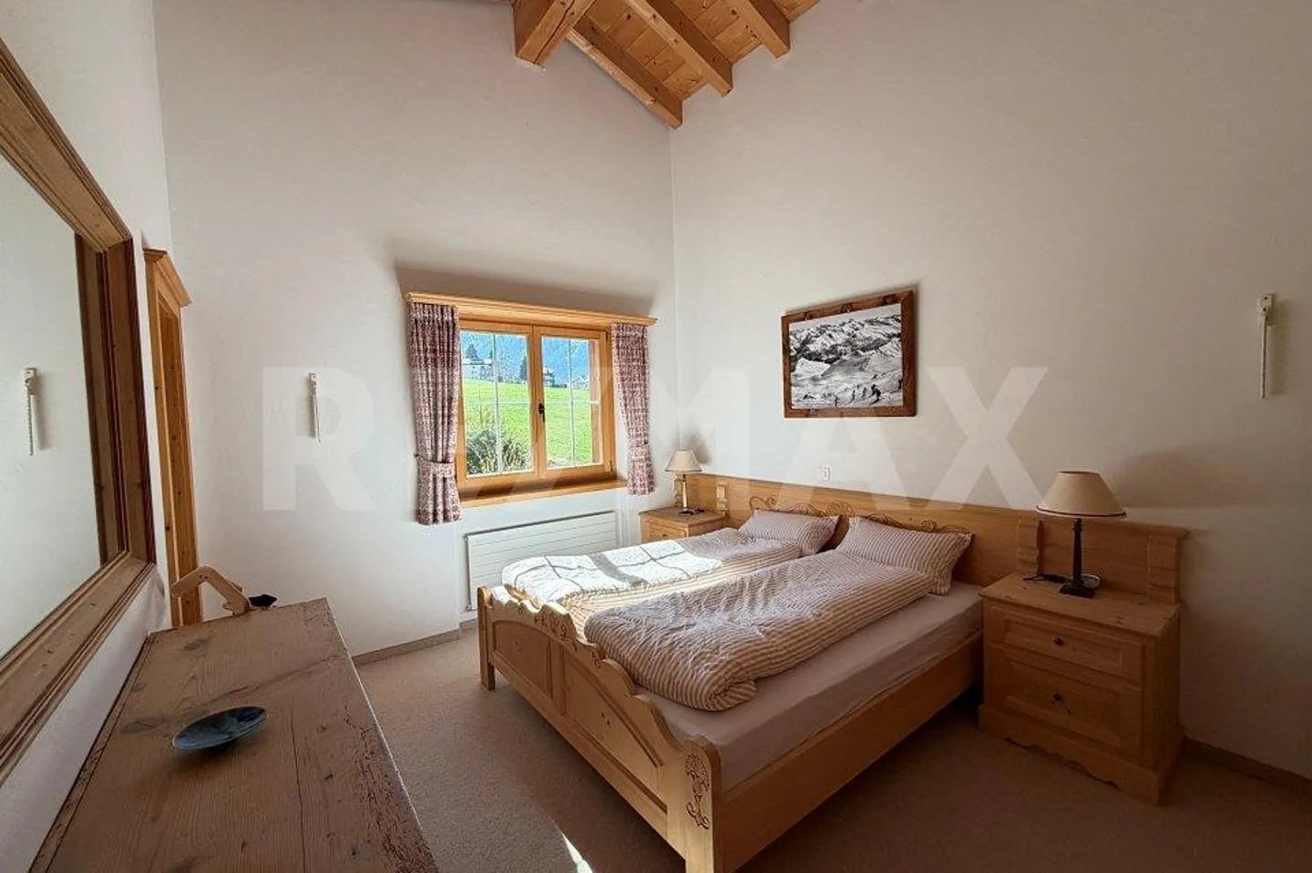 4.5-Room Penthouse Apartment in a Quiet and Central Location in Klo... - Photo 6 of 13