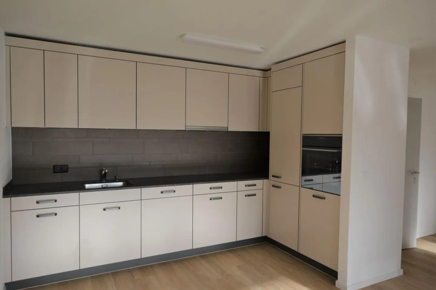 Beautiful, renovated apartment in Biel - Photo 1 of 7