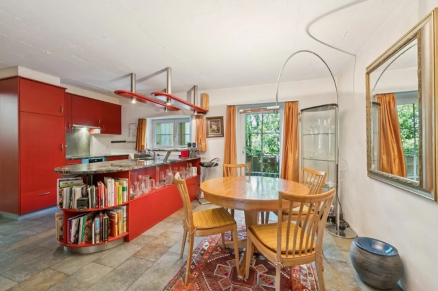 Affascinante casa unifamiliare di 5,5 stanze in posizione rurale - Foto 3 di 13