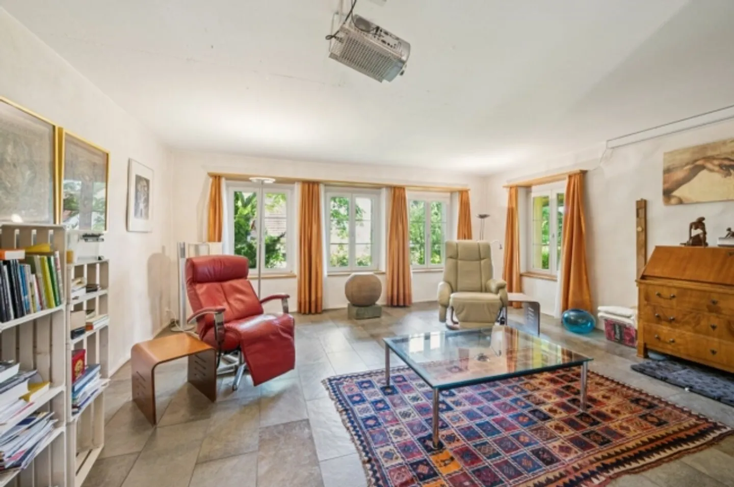 Affascinante casa unifamiliare di 5,5 stanze in posizione rurale - Foto 4 di 13