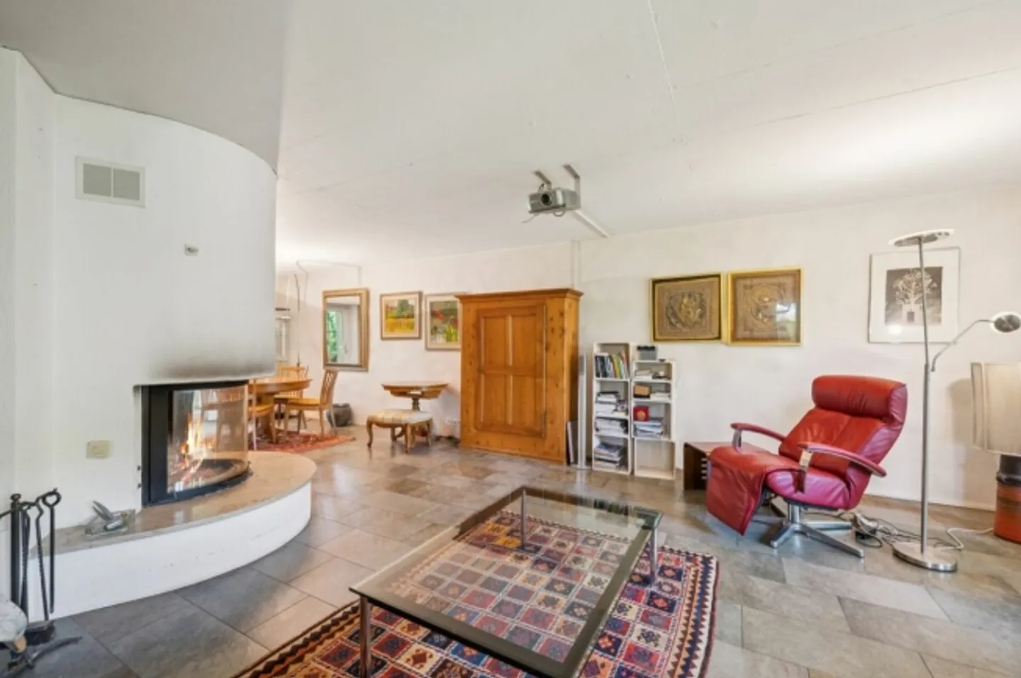 Affascinante casa unifamiliare di 5,5 stanze in posizione rurale - Foto 6 di 13