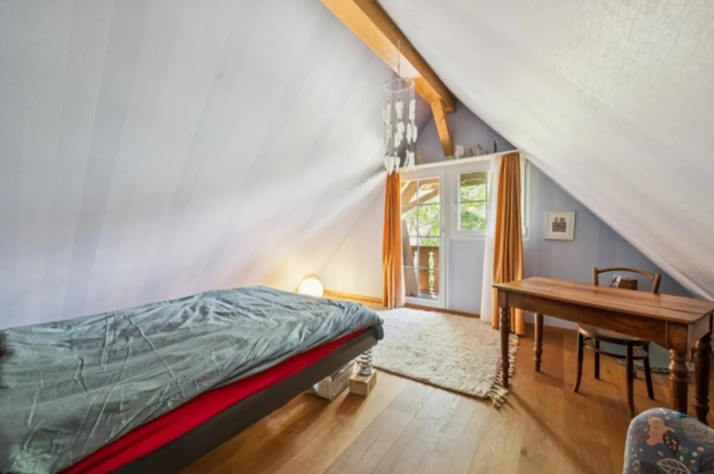 Affascinante casa unifamiliare di 5,5 stanze in posizione rurale - Foto 8 di 13