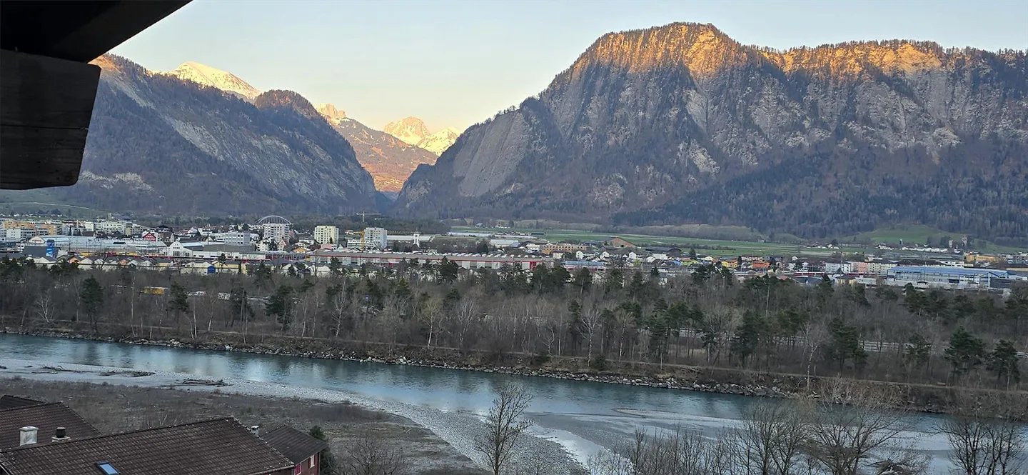 Helle Wohnung mit Panoramablick - Foto 2 von 11