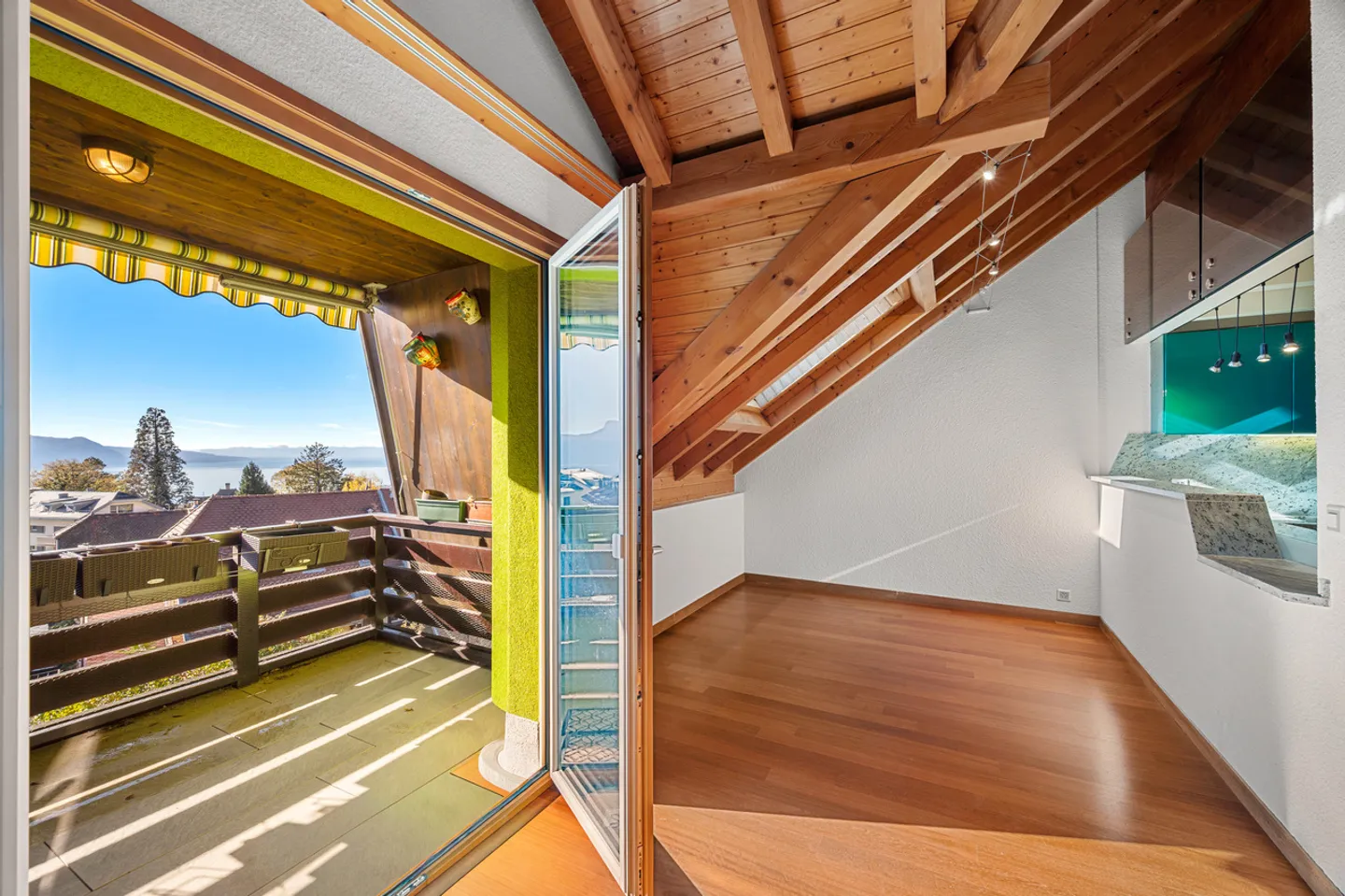 Dachgeschoss mit Charakter und Seeblick - Foto 6 von 13